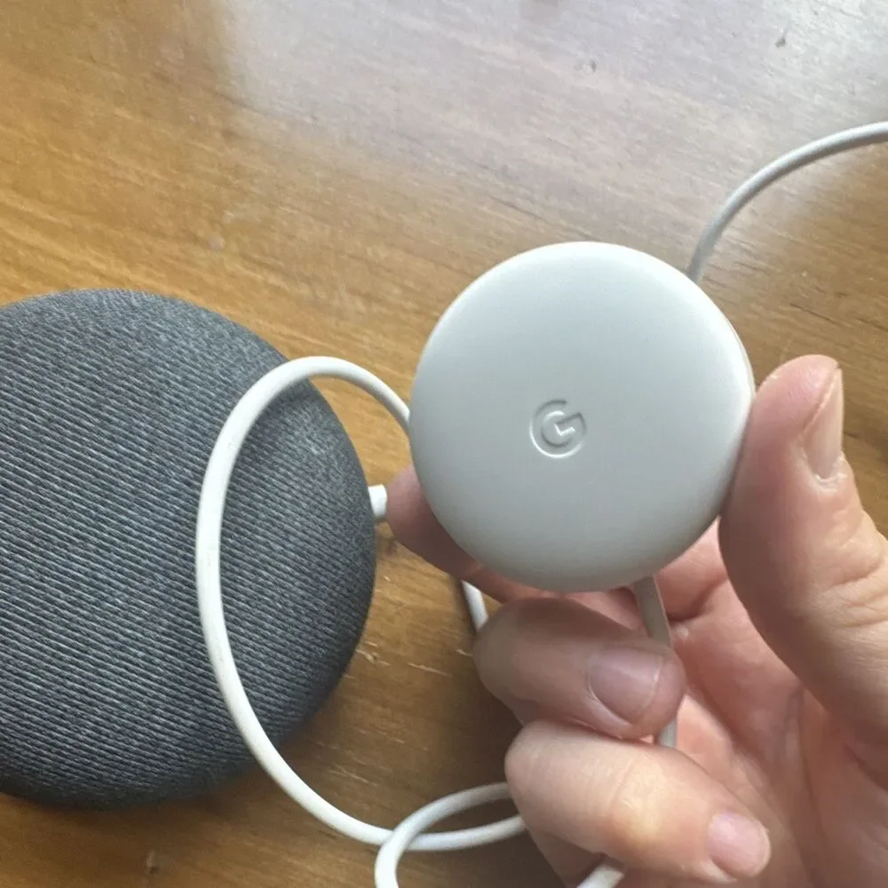Google Home Mini Smart Speaker Gray Fabric w/ Power Adapter